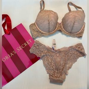 NEW/NWT Victoria’s Secret Angels balconette bra